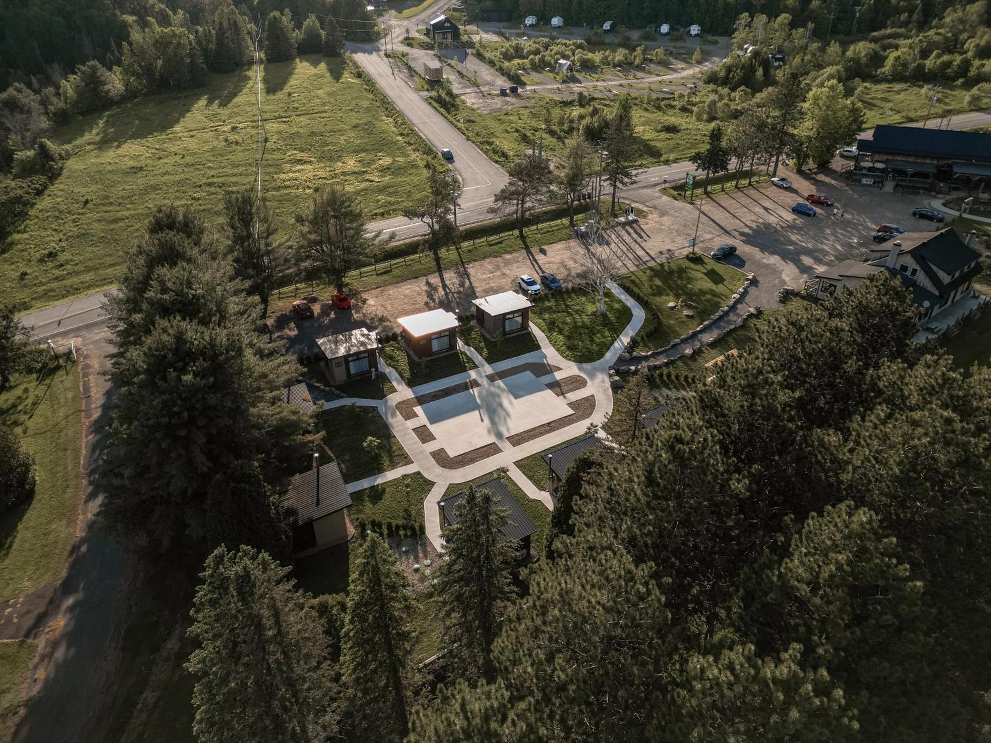 Вилла Le 2800 Du Parc Шавиниган Экстерьер фото